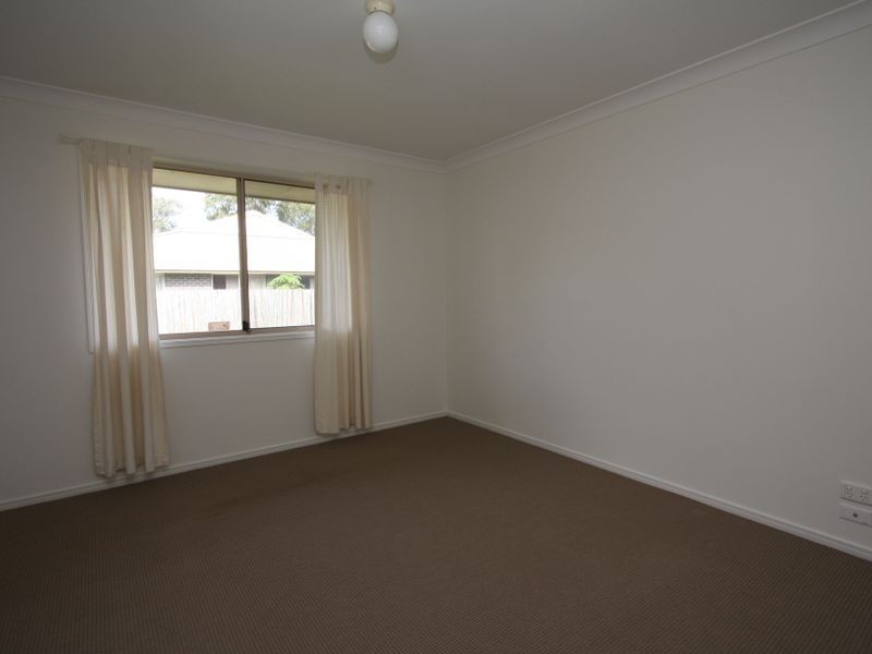 1/6 Pamela Court, Labrador QLD 4215