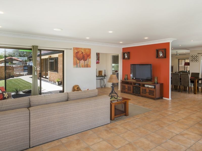 12 Balboa Court, Hollywell QLD 4216