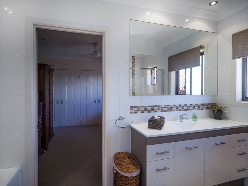 12 Balboa Court, Hollywell QLD 4216