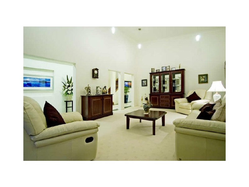 Hope Island QLD 4212