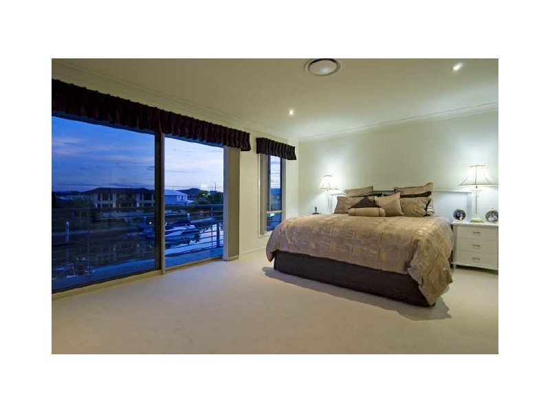 Hope Island QLD 4212