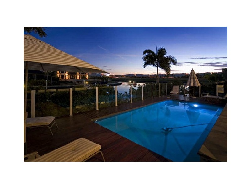 Hope Island QLD 4212