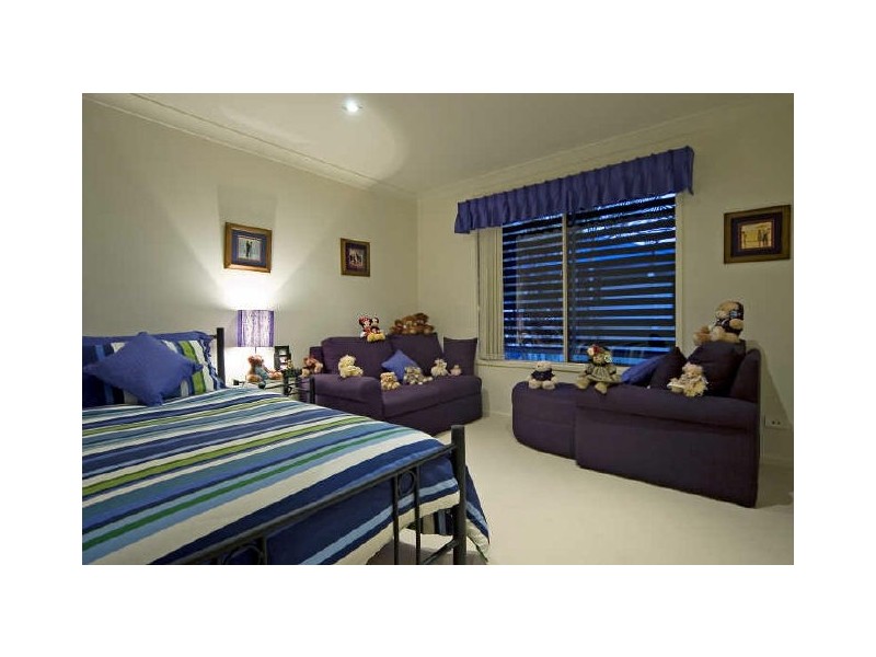 Hope Island QLD 4212