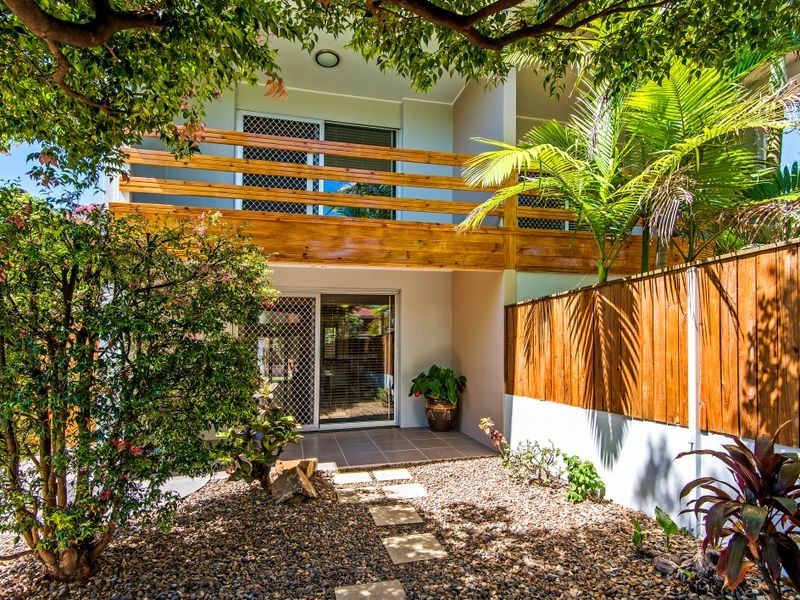 1/15 Victor Avenue, Paradise Point QLD 4216