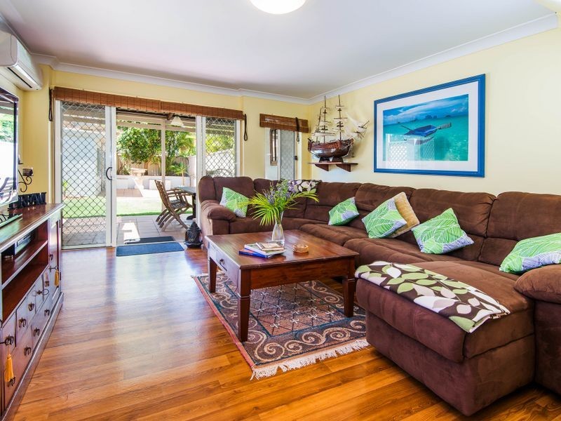 1/15 Victor Avenue, Paradise Point QLD 4216