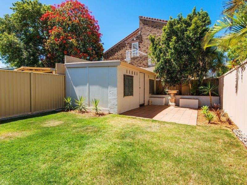 1/15 Victor Avenue, Paradise Point QLD 4216