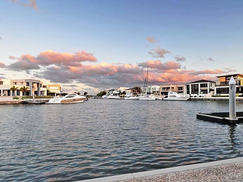 63 The Sovereign Mile, Sovereign Islands QLD 4216