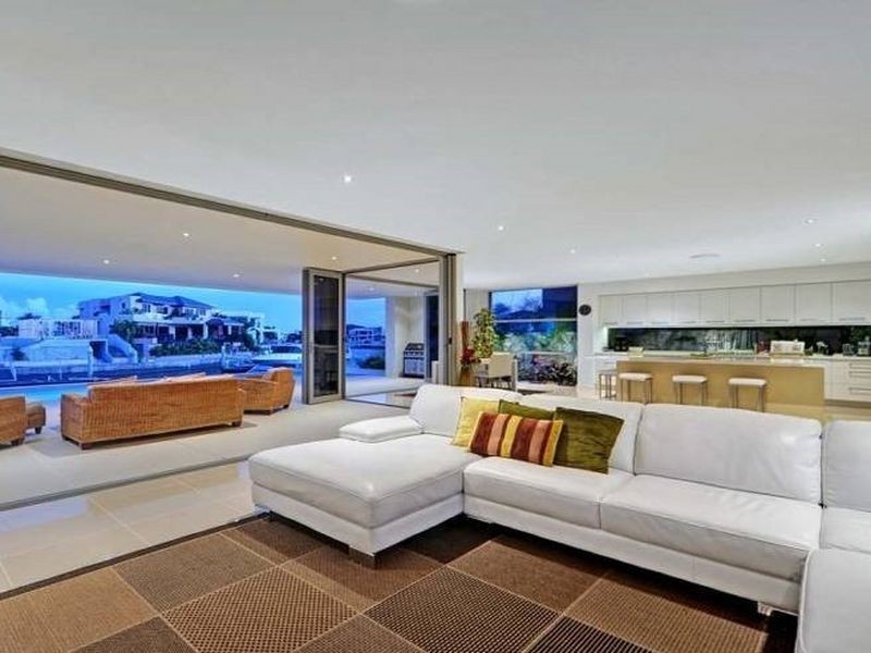 Sovereign Islands QLD 4216