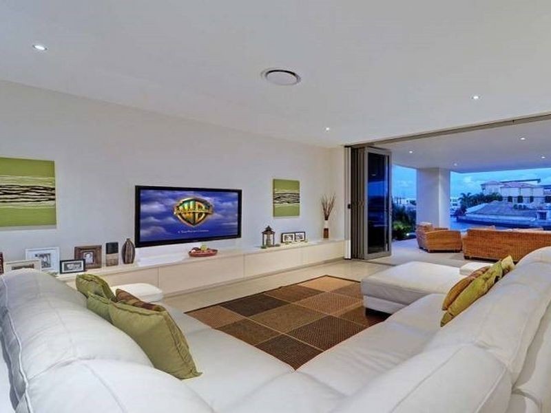 Sovereign Islands QLD 4216