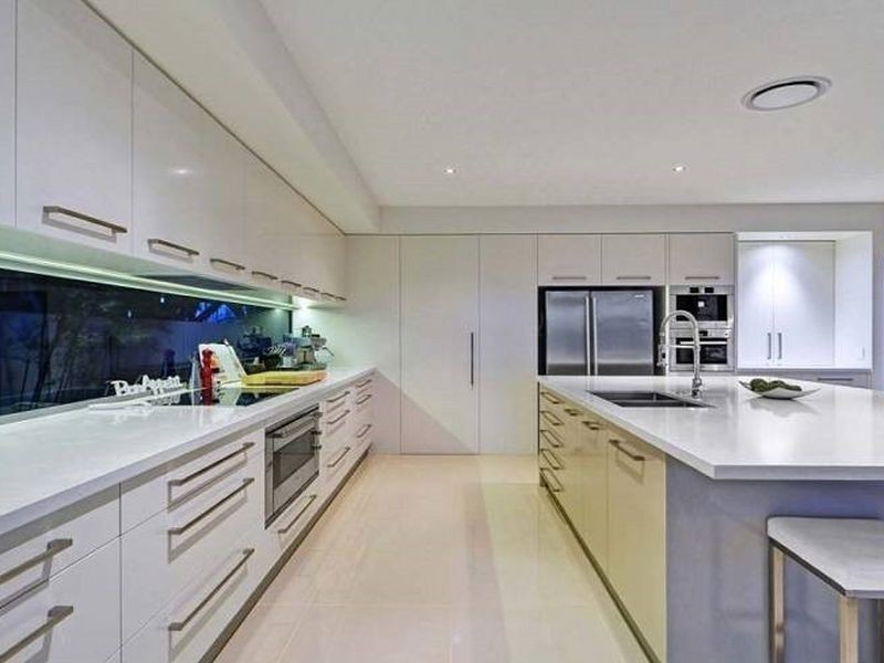 Sovereign Islands QLD 4216