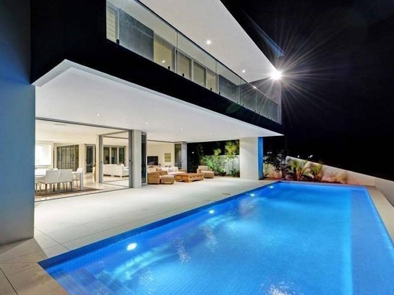 Sovereign Islands QLD 4216