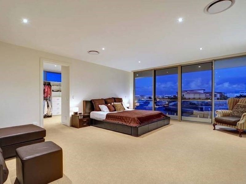 Sovereign Islands QLD 4216