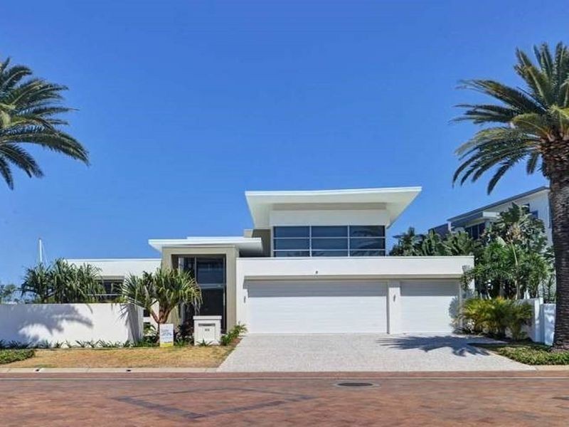 Sovereign Islands QLD 4216