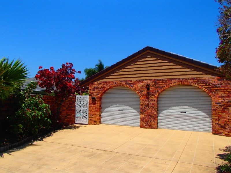 84 Oxley Drive, Paradise Point QLD 4216