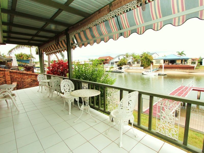 84 Oxley Drive, Paradise Point QLD 4216