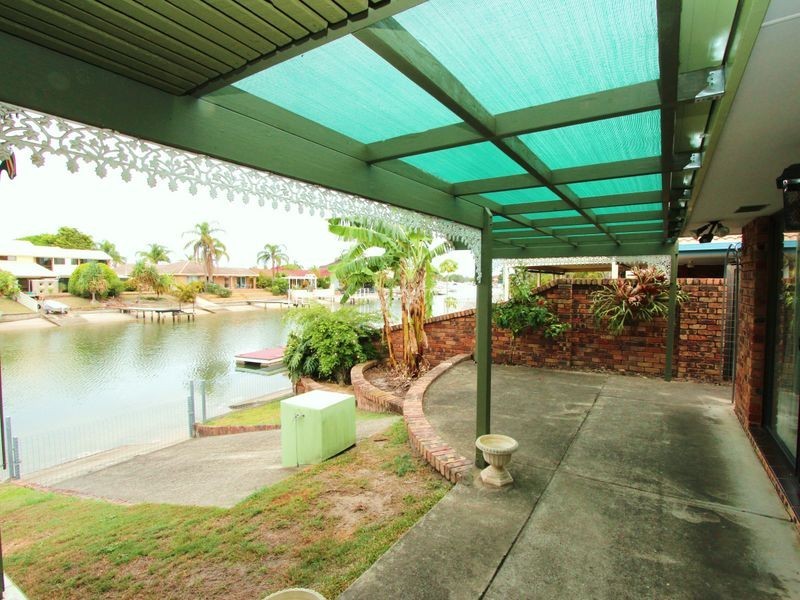 84 Oxley Drive, Paradise Point QLD 4216