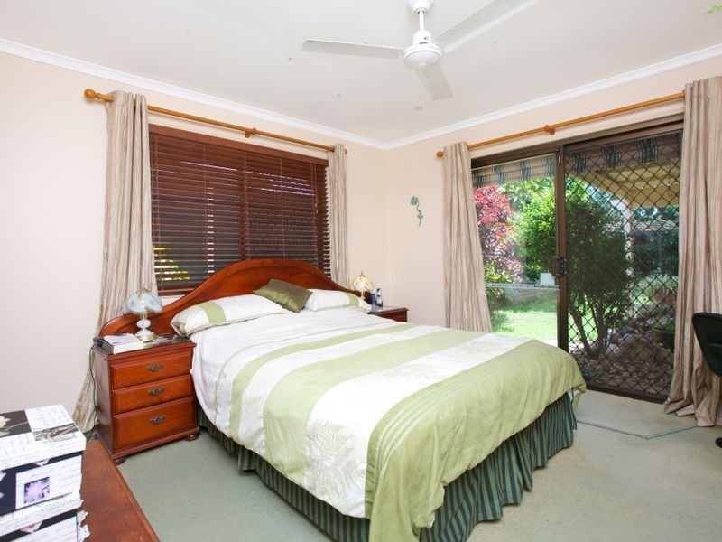 51 Matthew Flinders Drive, Paradise Point QLD 4216