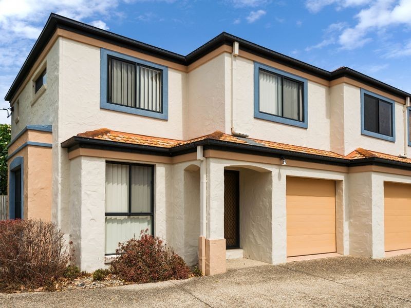 1/14 Terrigal Crescent, Southport QLD 4215