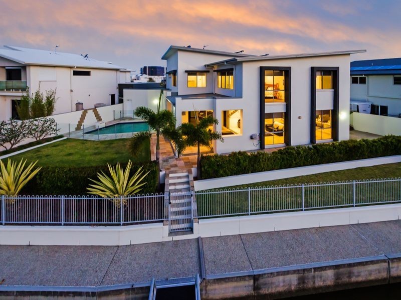 17 North Quay Drive, Biggera Waters QLD 4216