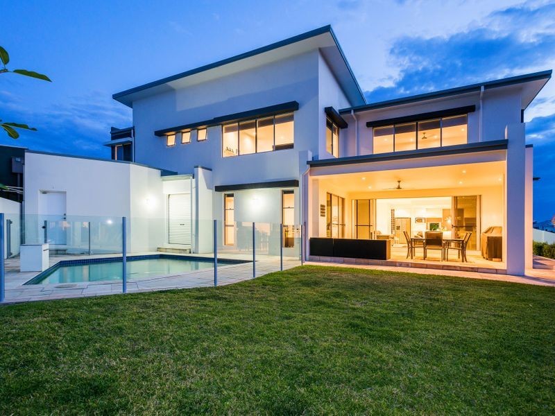 17 North Quay Drive, Biggera Waters QLD 4216