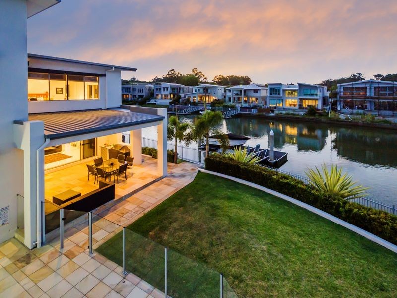 17 North Quay Drive, Biggera Waters QLD 4216