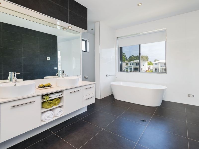 17 North Quay Drive, Biggera Waters QLD 4216