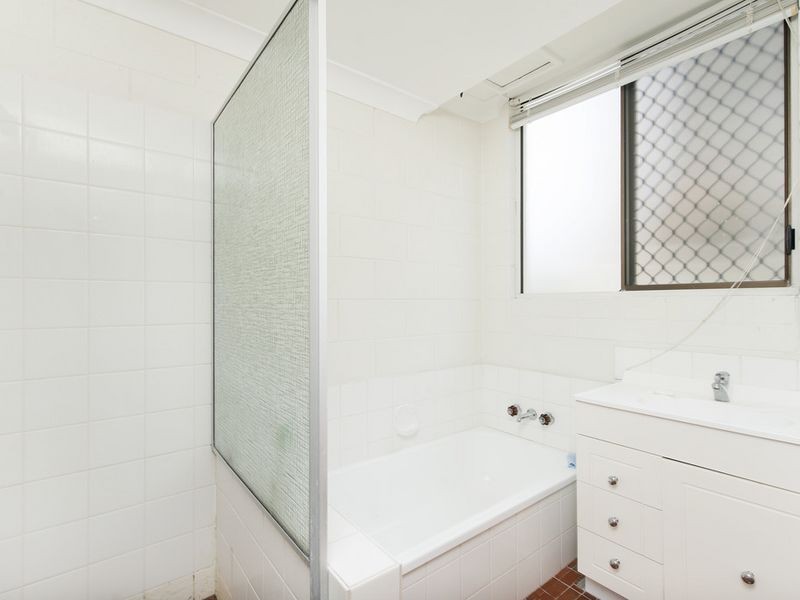 2/151 High Street, Southport QLD 4215