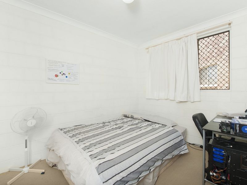 2/151 High Street, Southport QLD 4215