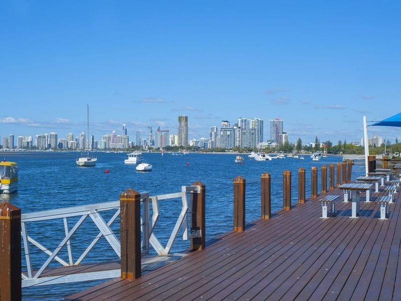 2/151 High Street, Southport QLD 4215