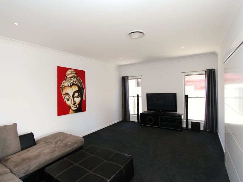 243 Morala Avenue, Runaway Bay QLD 4216