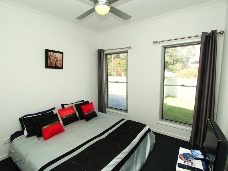 243 Morala Avenue, Runaway Bay QLD 4216