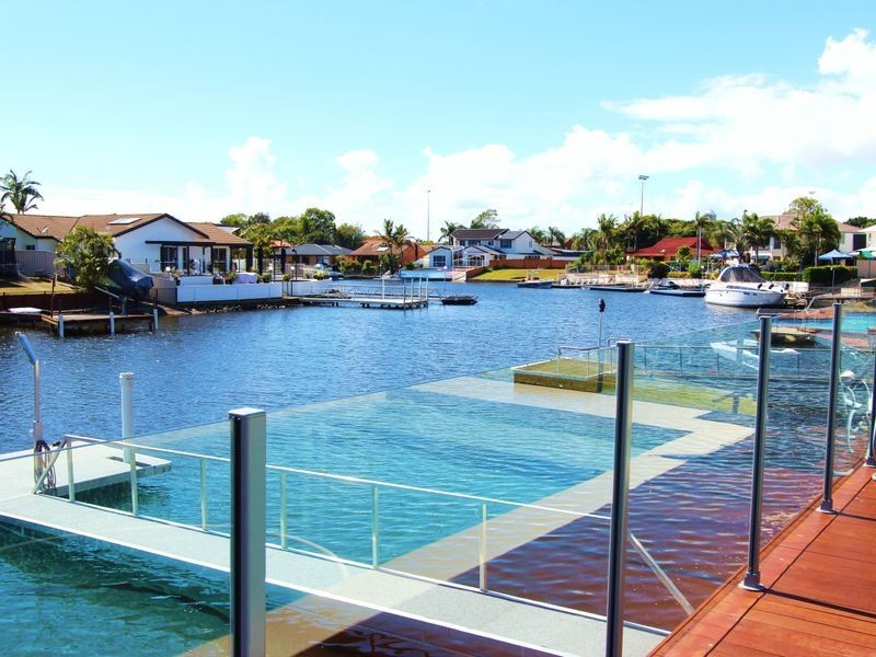 243 Morala Avenue, Runaway Bay QLD 4216