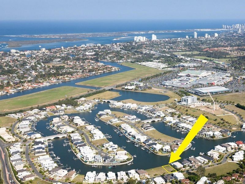 63 Compass Drive, Biggera Waters QLD 4216