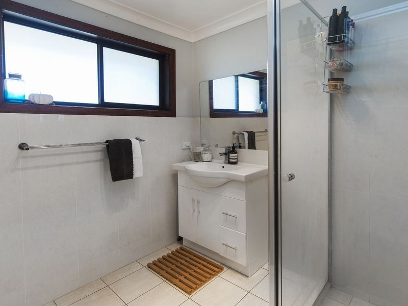 51 Jacaranda Avenue, Hollywell QLD 4216