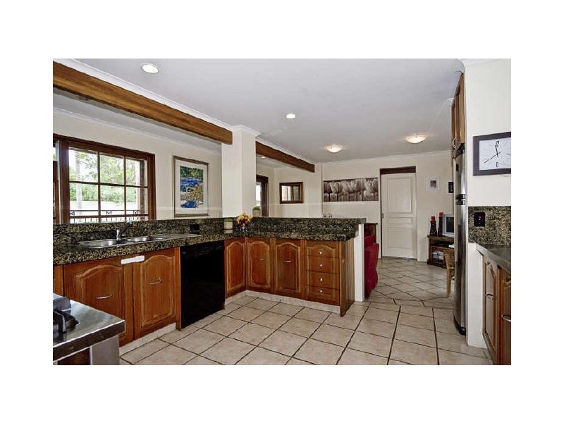 Paradise Point QLD 4216