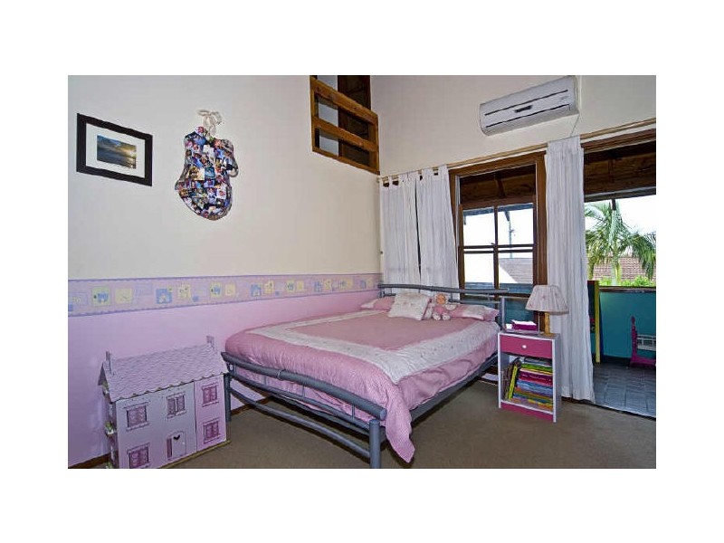 Paradise Point QLD 4216