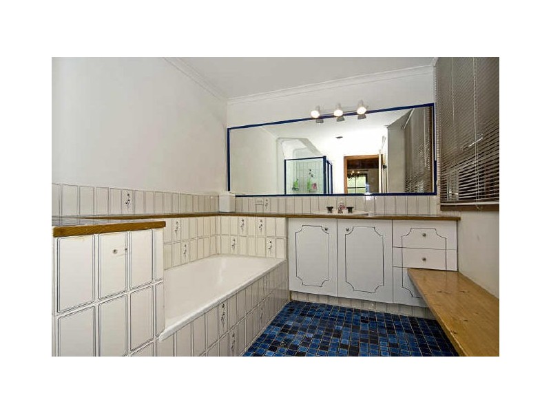 Paradise Point QLD 4216