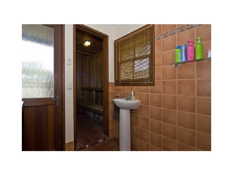 Paradise Point QLD 4216