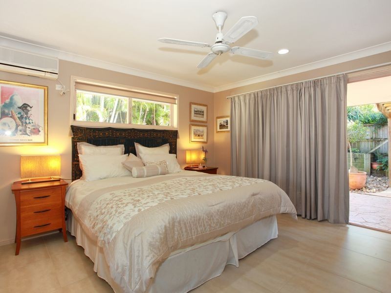 15 Jingella Street, Hope Island QLD 4212