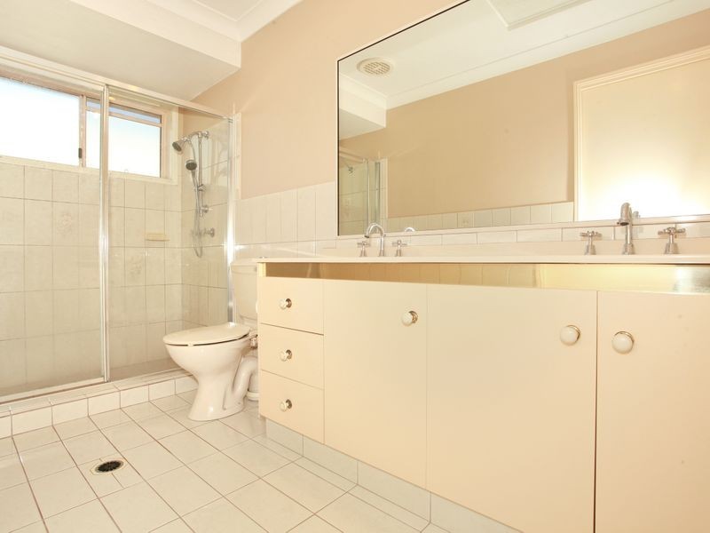 15 Jingella Street, Hope Island QLD 4212