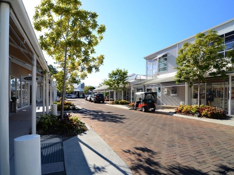 15 Jingella Street, Hope Island QLD 4212