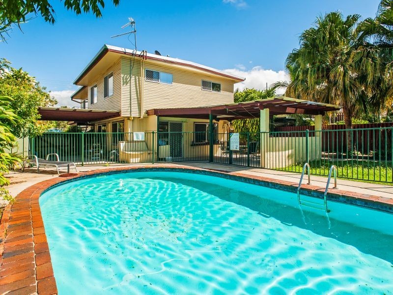 15 Iando Street, Coombabah QLD 4216