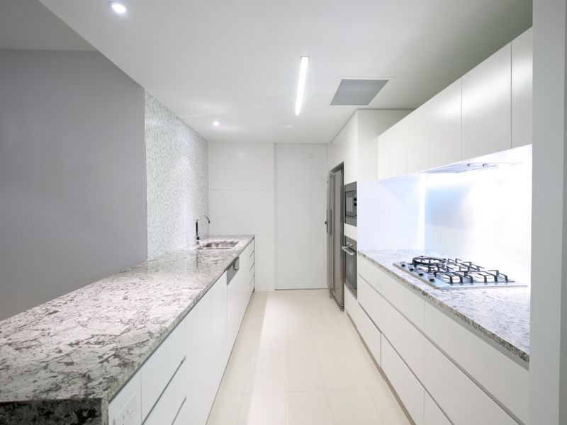 17 Killowill Avenue, Paradise Point QLD 4216