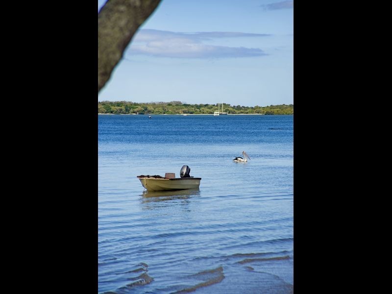 15 Robin Avenue, Paradise Point QLD 4216