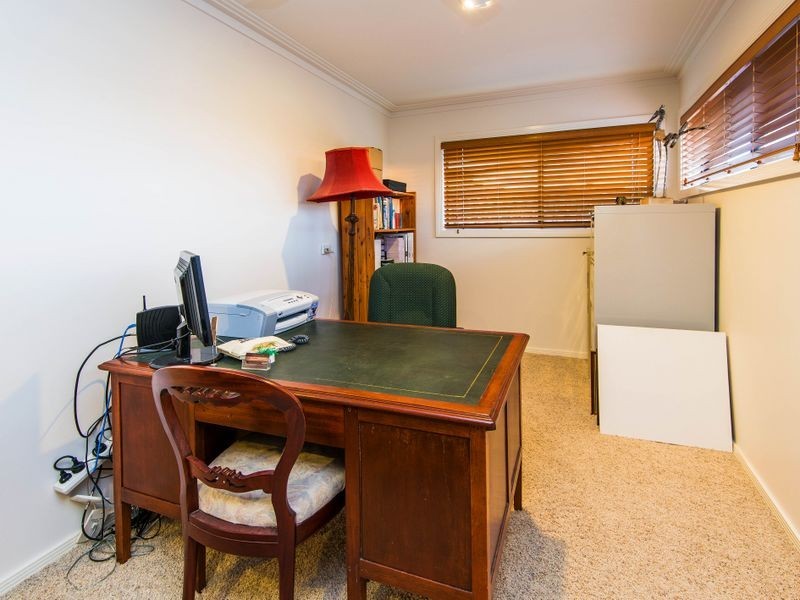 5 Wau Avenue, Runaway Bay QLD 4216