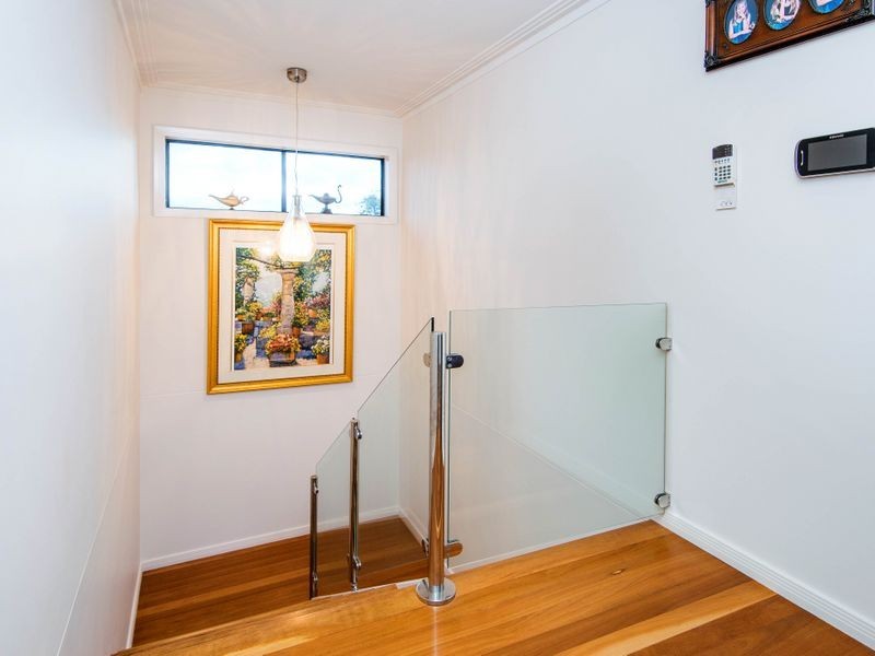 5 Wau Avenue, Runaway Bay QLD 4216