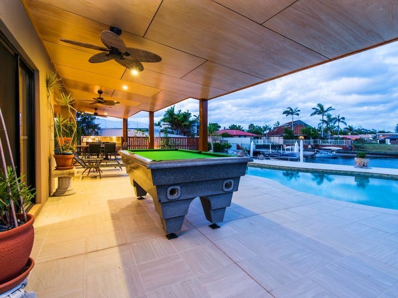 5 Wau Avenue, Runaway Bay QLD 4216