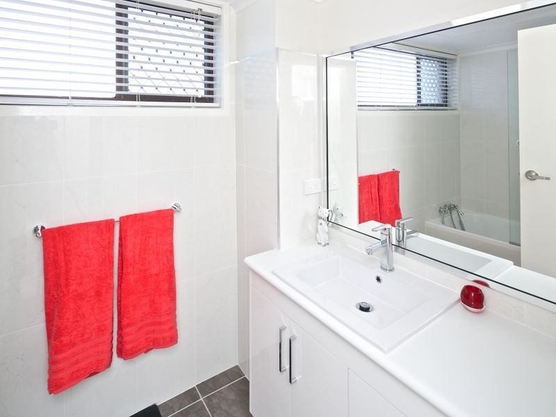 1/548 Marine Parade, Biggera Waters QLD 4216
