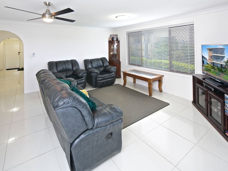 1/548 Marine Parade, Biggera Waters QLD 4216