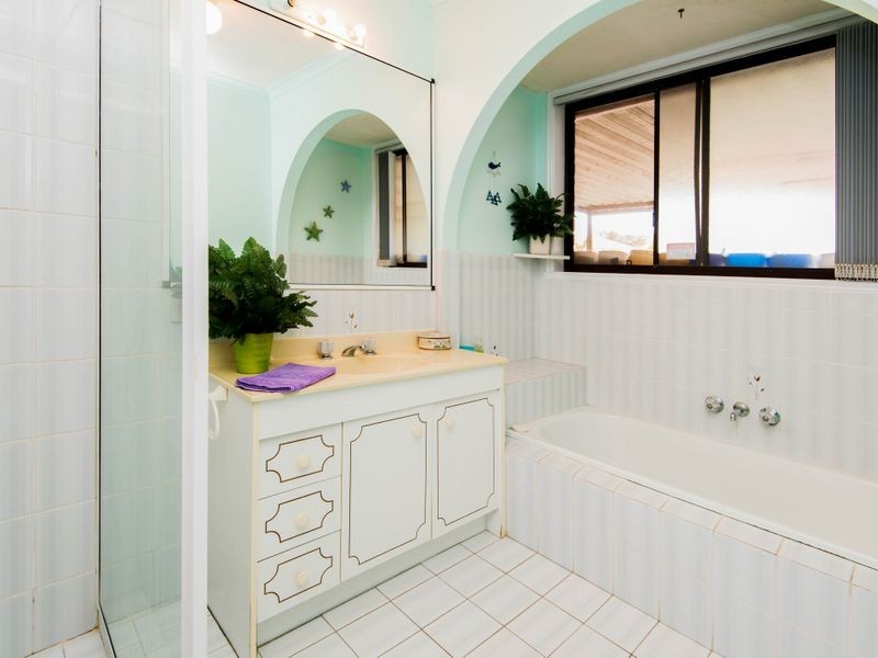 17 Rason Way, Coombabah QLD 4216